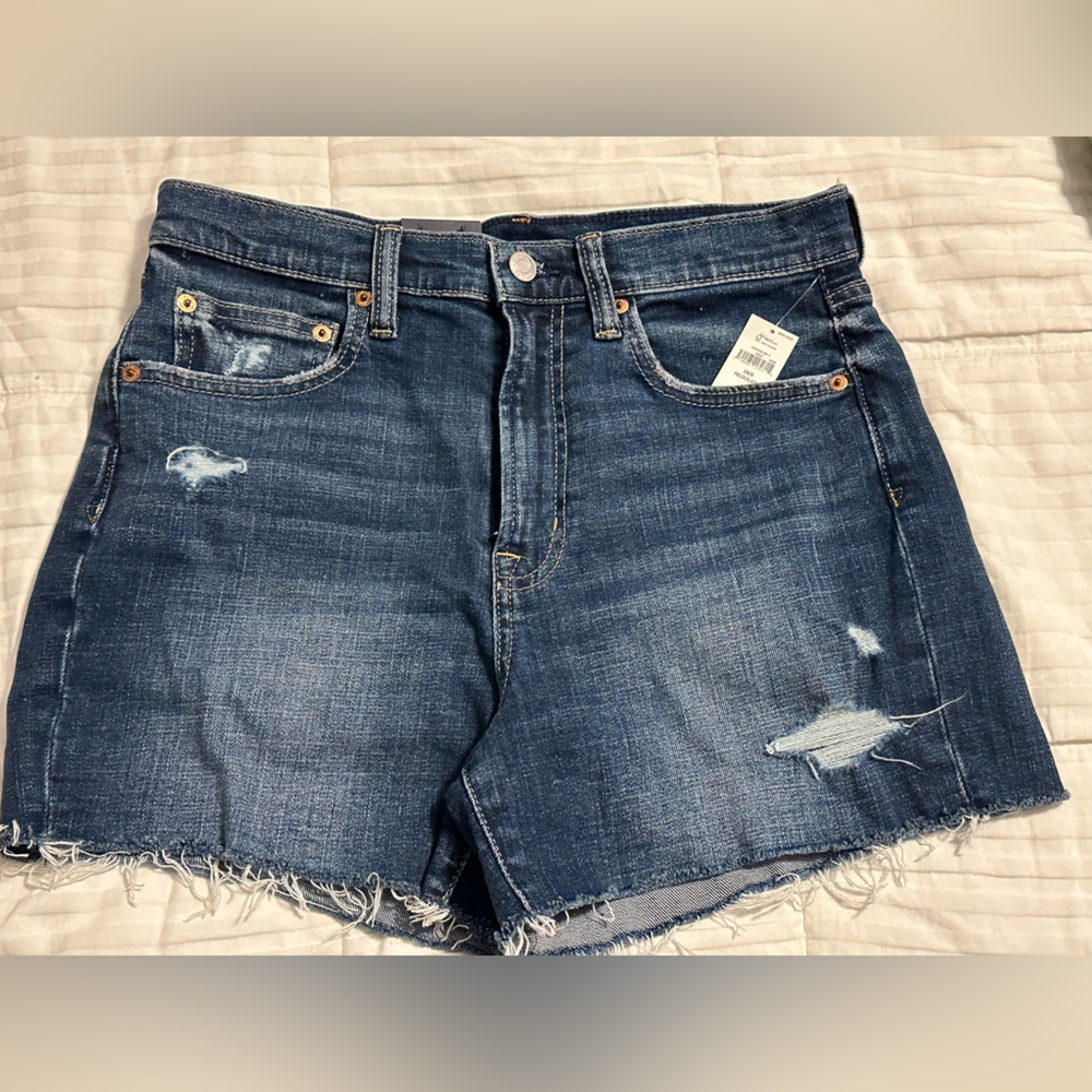 Gap 4” High Rise Short